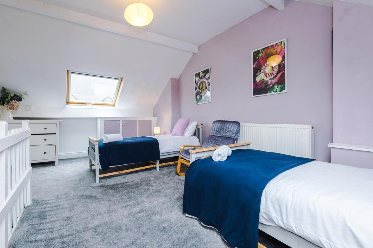 Cosy House With Garden & Parking, Sheffield Villa Buitenkant foto