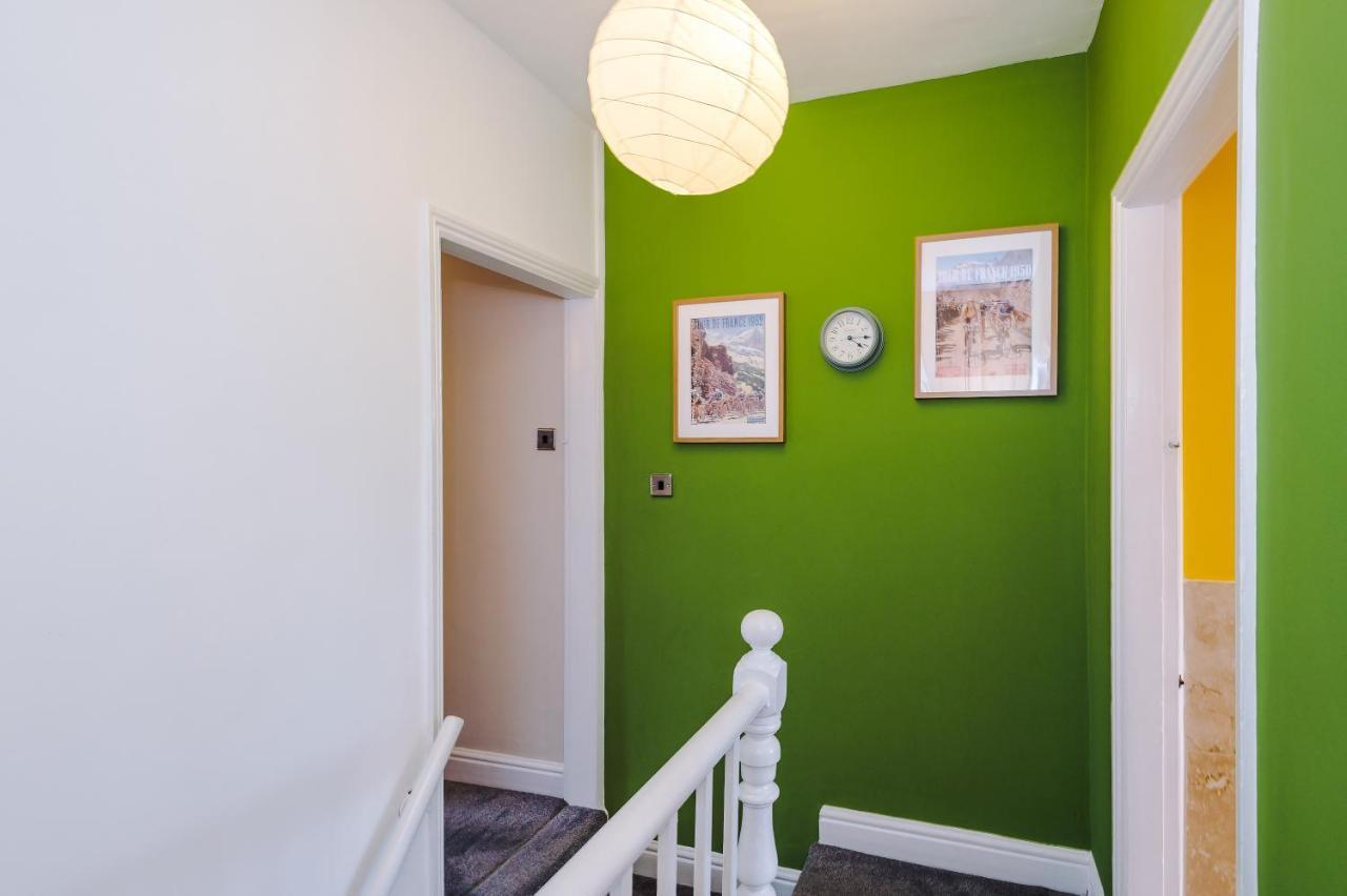 Cosy House With Garden & Parking, Sheffield Villa Buitenkant foto