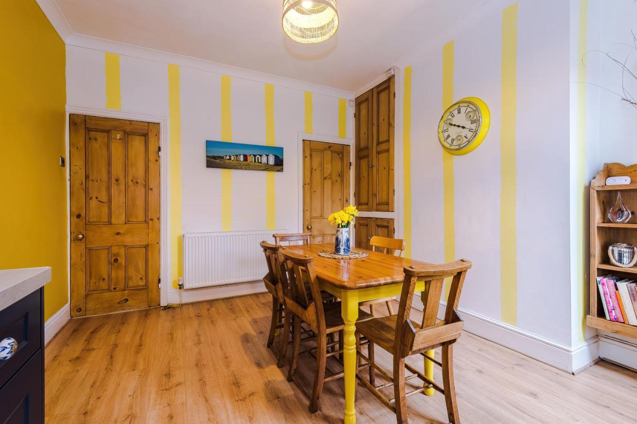 Cosy House With Garden & Parking, Sheffield Villa Buitenkant foto