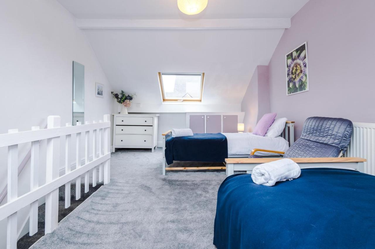 Cosy House With Garden & Parking, Sheffield Villa Buitenkant foto